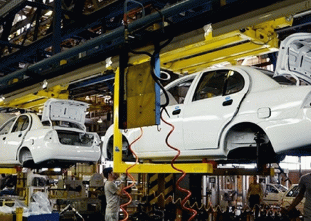 عملکرد خودروسازان در نیمه اول سال‌جاری: کاهش فروش، رشد درآمد