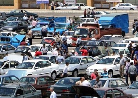 ریزش قیمت خودروهای داخلی و وارداتی در بازار با شروع هفته